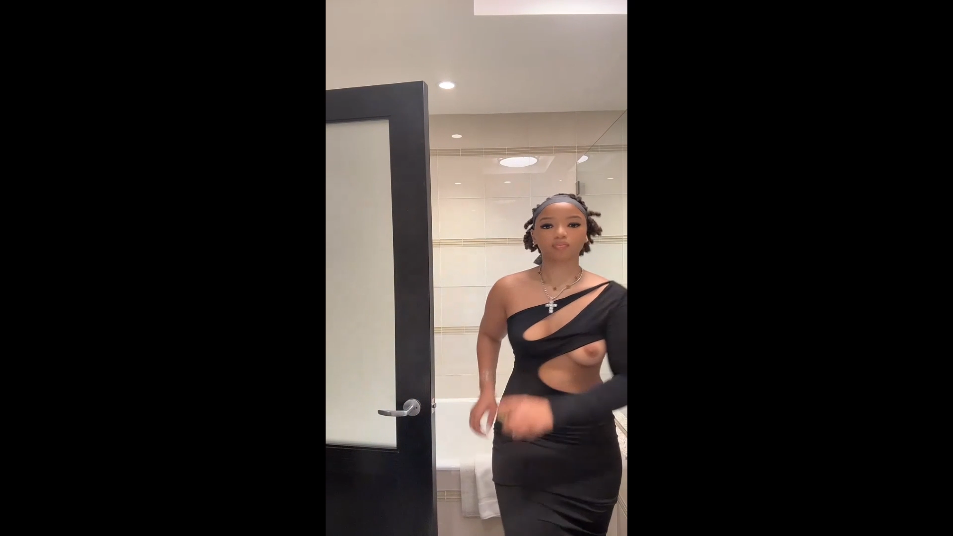 Chloe Bailey Exposed Her Nipples During Live Stream